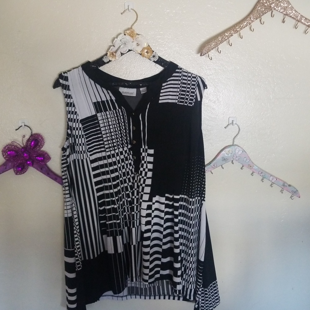 Pattern Black N White top